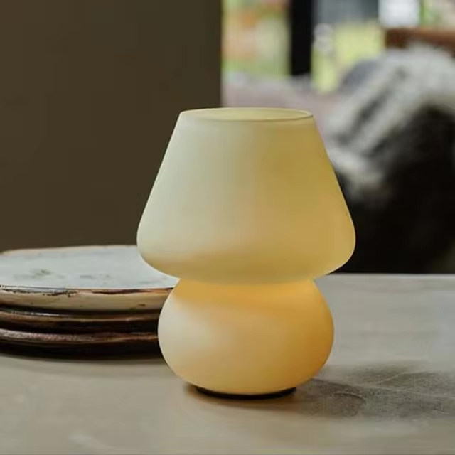 Peanut Lamp