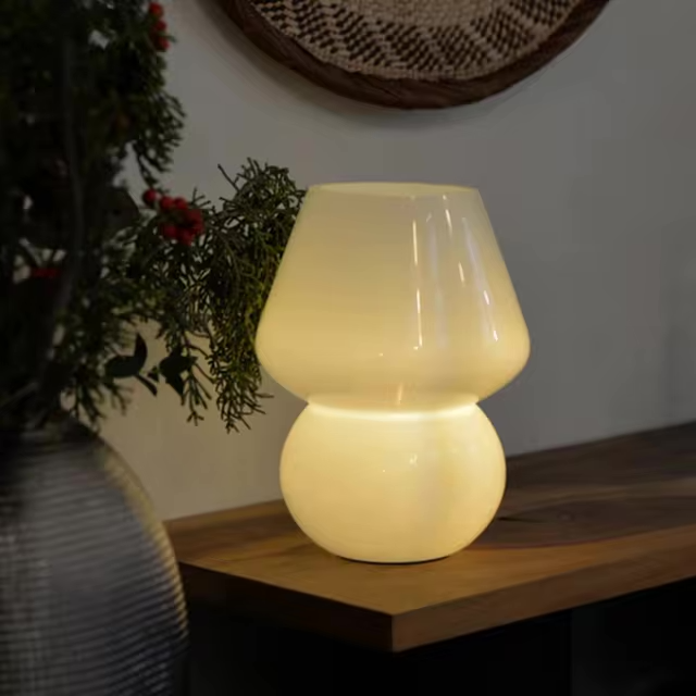 Peanut Lamp