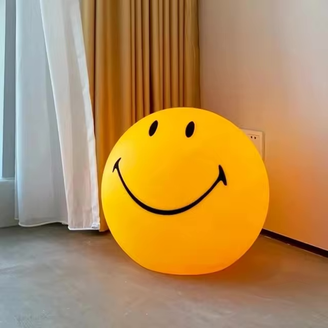 Smiley Night Lamp