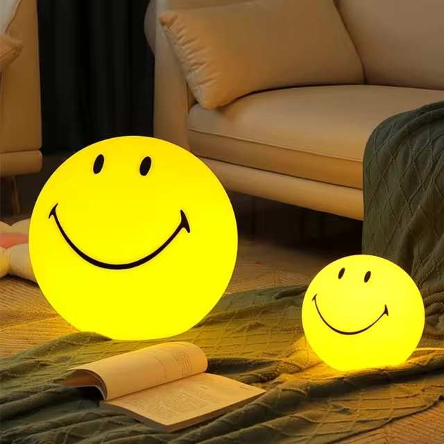 Smiley Night Lamp